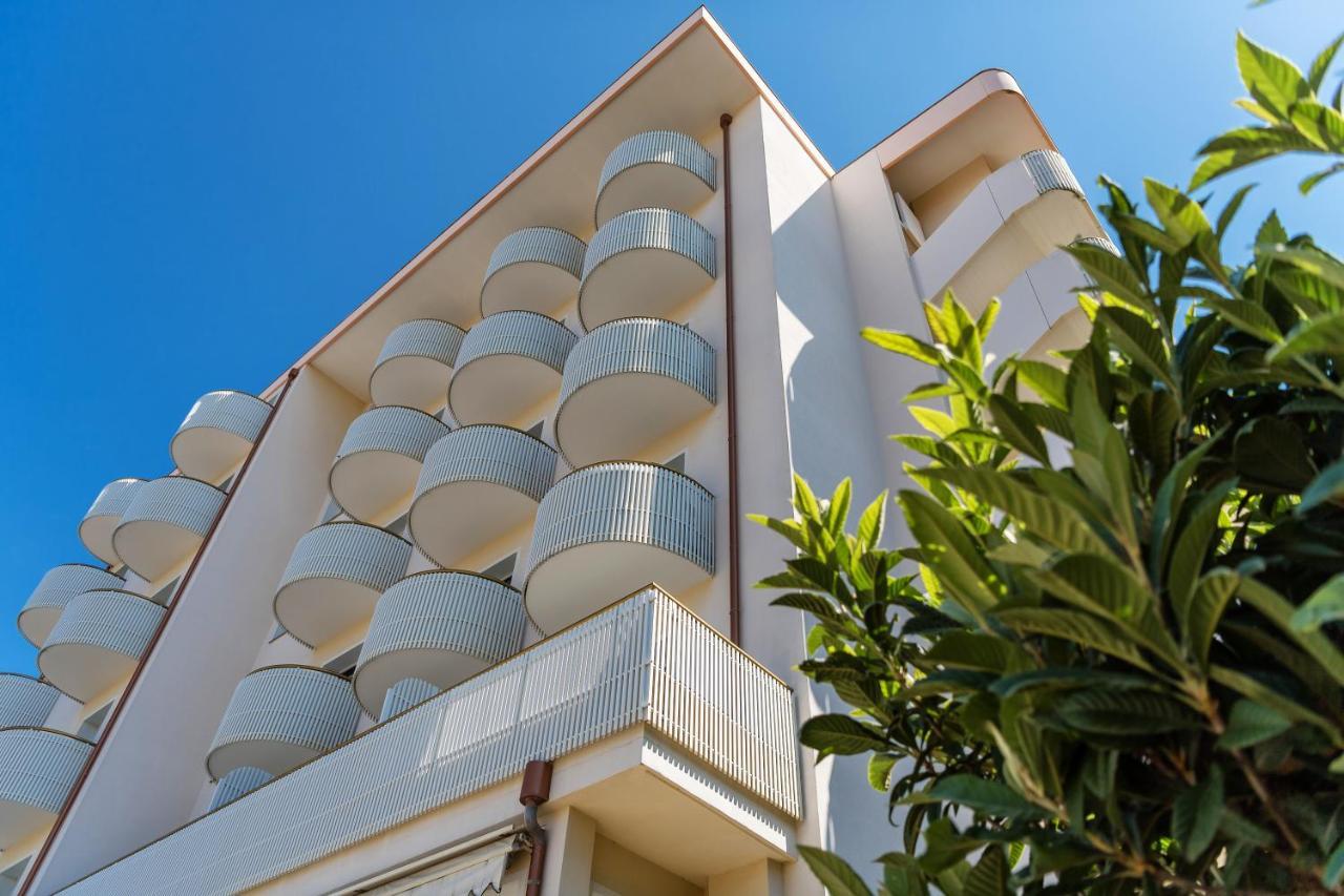 Salus Smart & Chic Hotel Lido di Jesolo Buitenkant foto